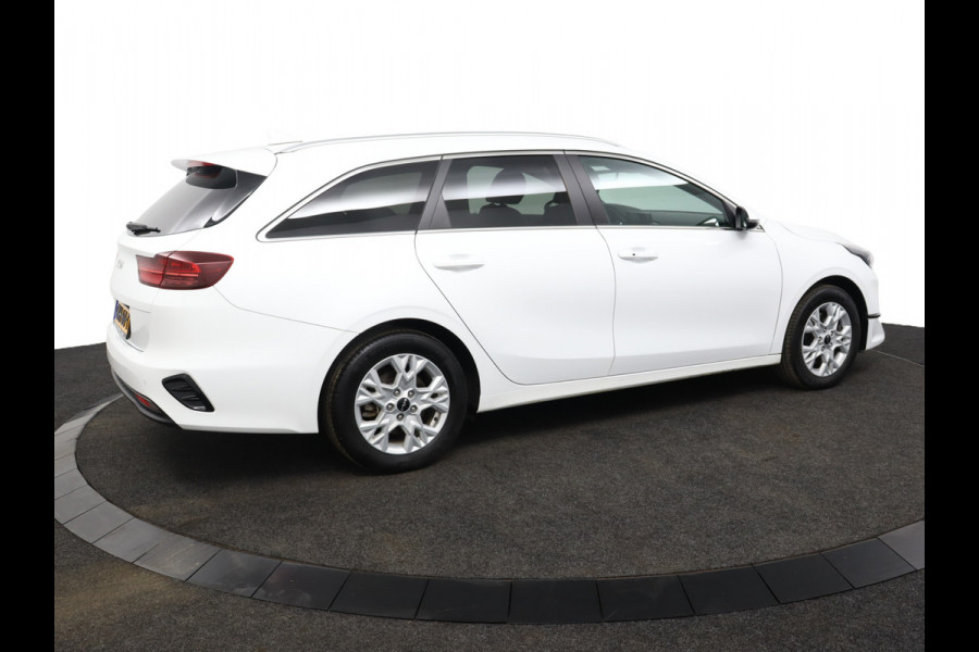 Kia Ceed Sportswagon 1.5 T-GDi DynamicPlusLine - Lichtmetalen Velgen - LED - Cruise Control - Stoel/Stuurverwarming - Dodehoek Detectie - Fabrieksgarantie Tot 2031