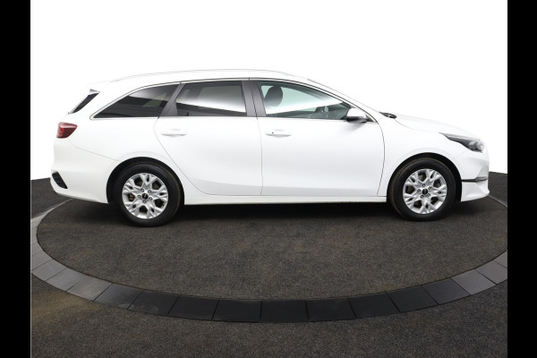 Kia Ceed Sportswagon 1.5 T-GDi DynamicPlusLine - Lichtmetalen Velgen - LED - Cruise Control - Stoel/Stuurverwarming - Dodehoek Detectie - Fabrieksgarantie Tot 2031
