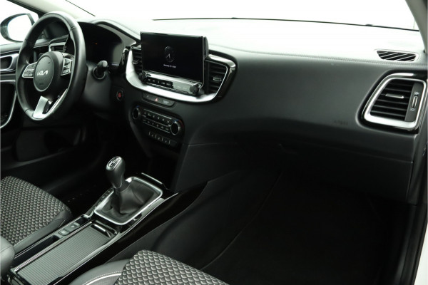 Kia Ceed Sportswagon 1.5 T-GDi DynamicPlusLine - Lichtmetalen Velgen - LED - Cruise Control - Stoel/Stuurverwarming - Dodehoek Detectie - Fabrieksgarantie Tot 2031
