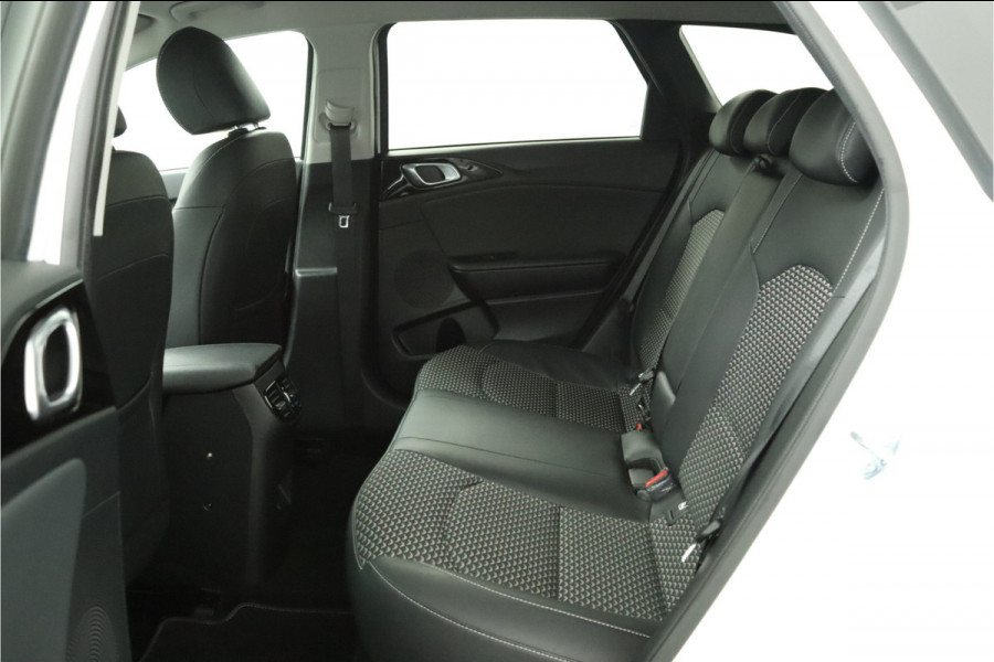 Kia Ceed Sportswagon 1.5 T-GDi DynamicPlusLine - Lichtmetalen Velgen - LED - Cruise Control - Stoel/Stuurverwarming - Dodehoek Detectie - Fabrieksgarantie Tot 2031