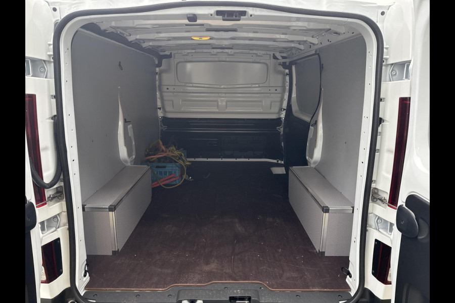 Nissan Primastar 2.0 dCi L1H1 N-Connecta + betimmering + trekhaak