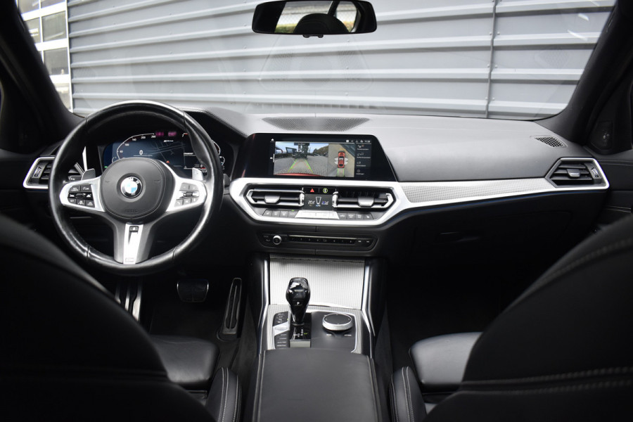 BMW 3 Serie 330e M Sport Individual | Pano | Laser | ACC | Head-Up | Memory Seats | 19'' Wielen |