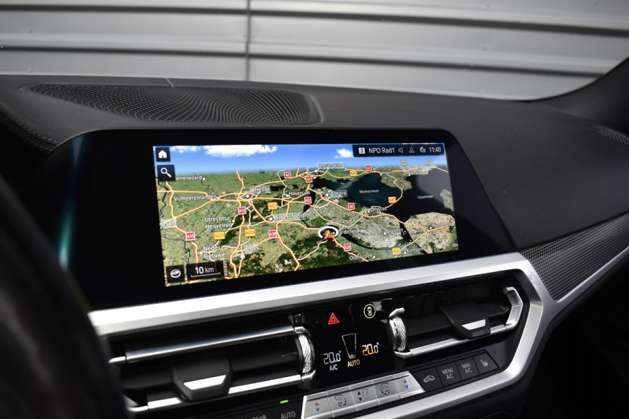 BMW 3 Serie 330e M Sport Individual | Pano | Laser | ACC | Head-Up | Memory Seats | 19'' Wielen |