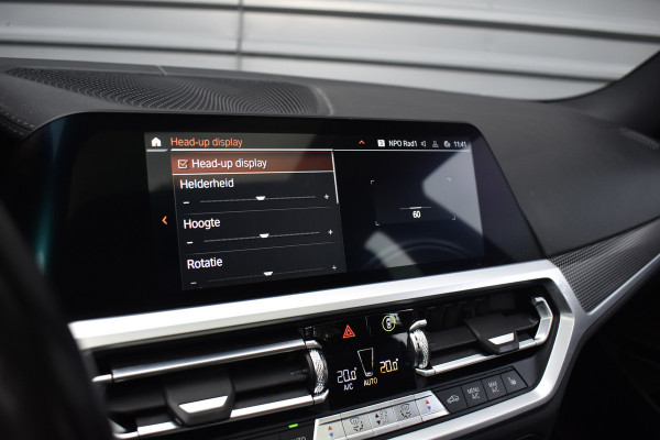 BMW 3 Serie 330e M Sport Individual | Pano | Laser | ACC | Head-Up | Memory Seats | 19'' Wielen |