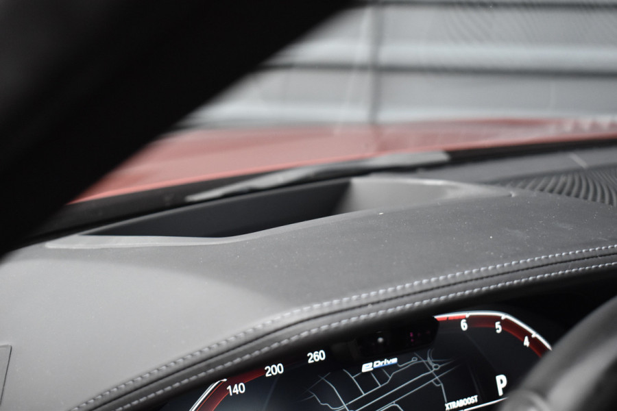 BMW 3 Serie 330e M Sport Individual | Pano | Laser | ACC | Head-Up | Memory Seats | 19'' Wielen |