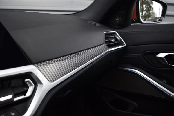 BMW 3 Serie 330e M Sport Individual | Pano | Laser | ACC | Head-Up | Memory Seats | 19'' Wielen |