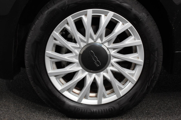 Fiat 500 1.0 Hybrid 69pk Dolcevita | Navigatie | Apple Carplay/Android Auto | Panoramadak | Parkeersensor achter | Cruise Control | Climatronic