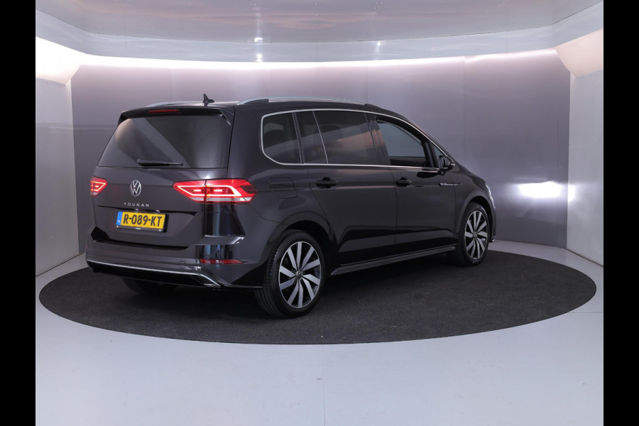 Volkswagen Touran 1.5 TSI Highline 7p 150pk DSG| Pano.dak| Digital display| 18'LM-velgen| Camera