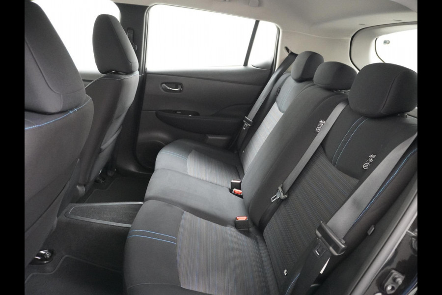 Nissan Leaf Acenta 40 kWh SOH 88% CAMERA | DODE HOEK | RIJKLAARPRIJS INCL. 12 MND BOVAG GARANTIE