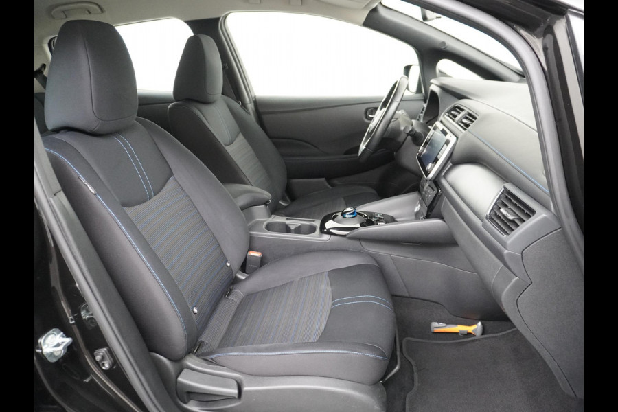 Nissan Leaf Acenta 40 kWh SOH 88% CAMERA | DODE HOEK | RIJKLAARPRIJS INCL. 12 MND BOVAG GARANTIE