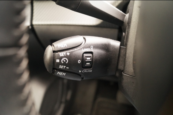 Peugeot e-208 EV Active 50kWh Automaat -NAVI-ECC-CARPLAY-