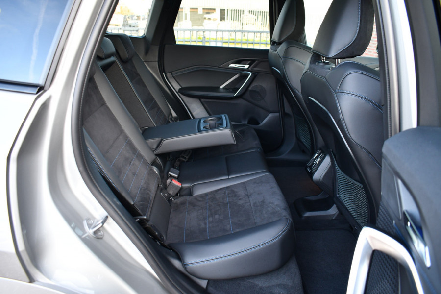 BMW X1 xDrive25e M-Sport Pano Trekhaak Camera 3786km!