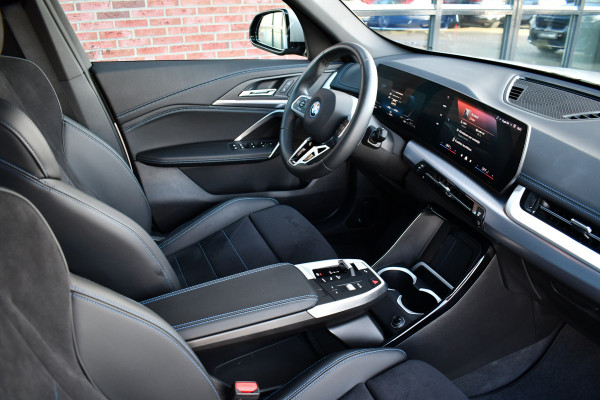 BMW X1 xDrive25e M-Sport Pano Trekhaak Camera 3786km!