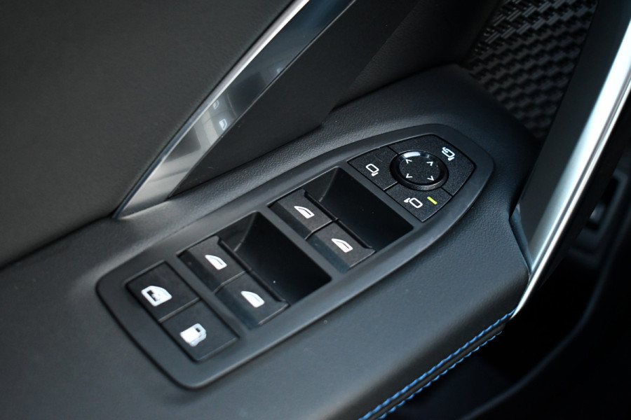 BMW X1 xDrive25e M-Sport Pano Trekhaak Camera 3786km!