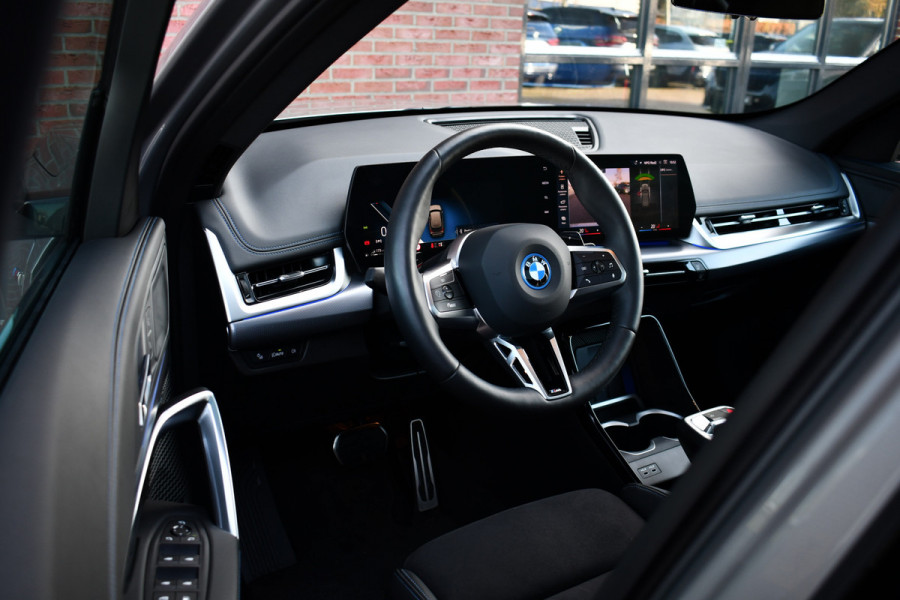 BMW X1 xDrive25e M-Sport Pano Trekhaak Camera 3786km!