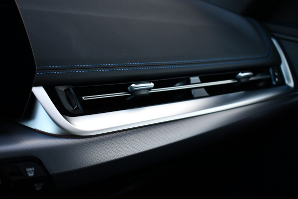 BMW X1 xDrive25e M-Sport Pano Trekhaak Camera 3786km!