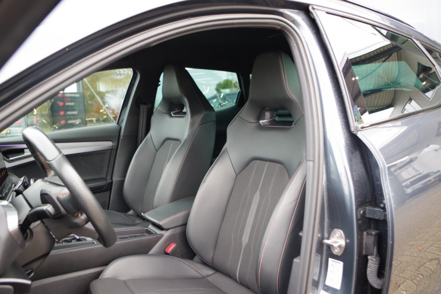 CUPRA Formentor 1.4 e-Hybrid 245 PK VZ Performance, Stuur-Startknop, Groot-Navigatie, Carplay, Kuipstoelen, Camera