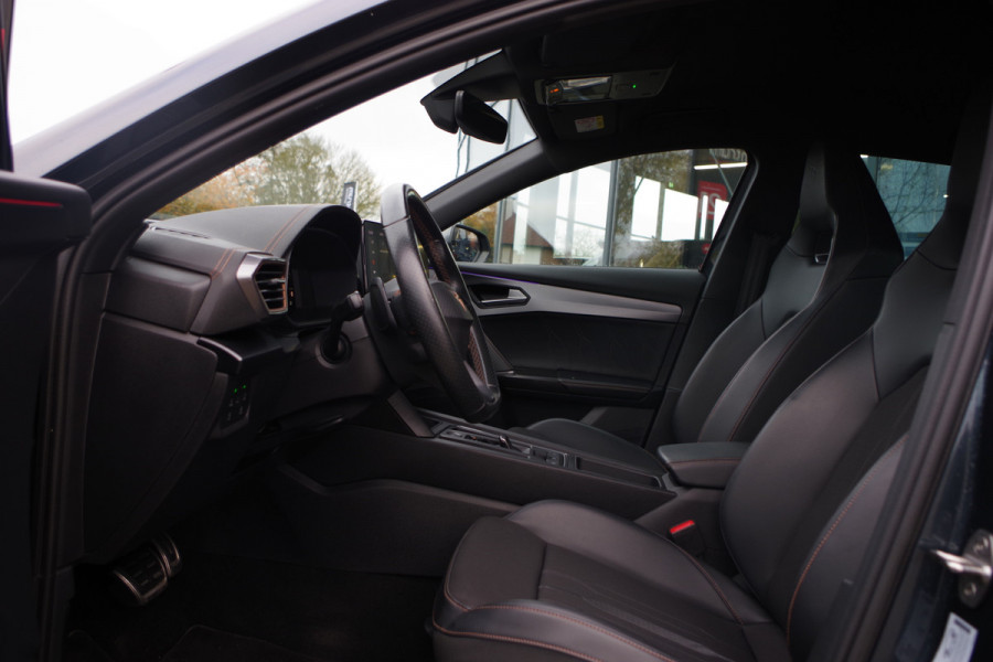 CUPRA Formentor 1.4 e-Hybrid 245 PK VZ Performance, Stuur-Startknop, Groot-Navigatie, Carplay, Kuipstoelen, Camera