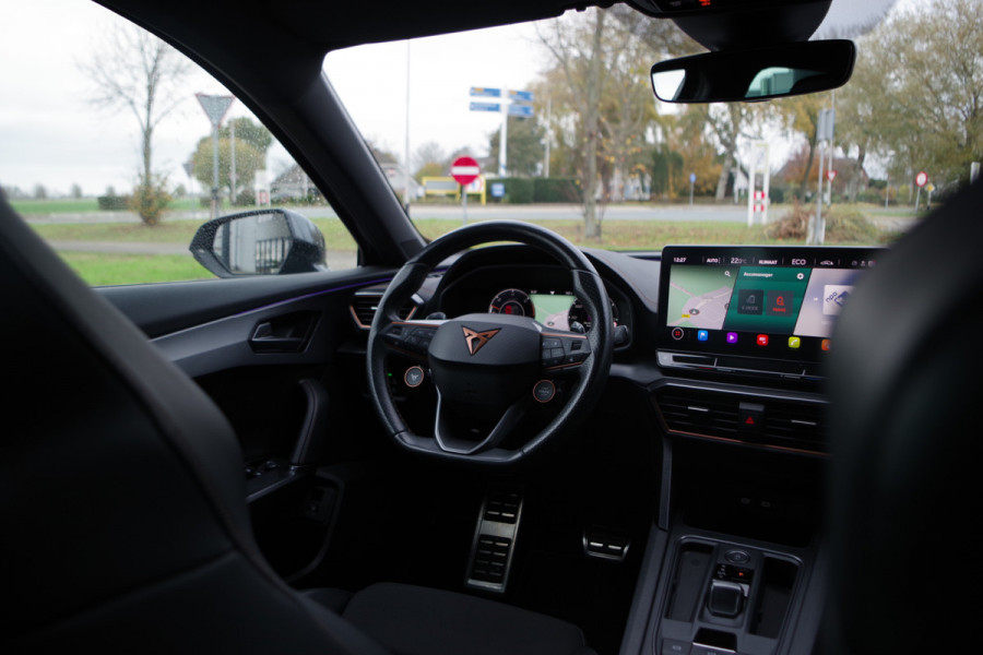 CUPRA Formentor 1.4 e-Hybrid 245 PK VZ Performance, Stuur-Startknop, Groot-Navigatie, Carplay, Kuipstoelen, Camera