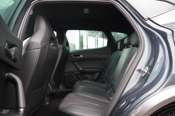 CUPRA Formentor 1.4 e-Hybrid 245 PK VZ Performance, Stuur-Startknop, Groot-Navigatie, Carplay, Kuipstoelen, Camera