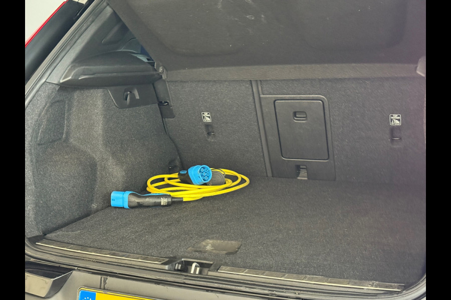 Volvo XC40 1.5 T5 Twin Engine R-Design 93% SOH