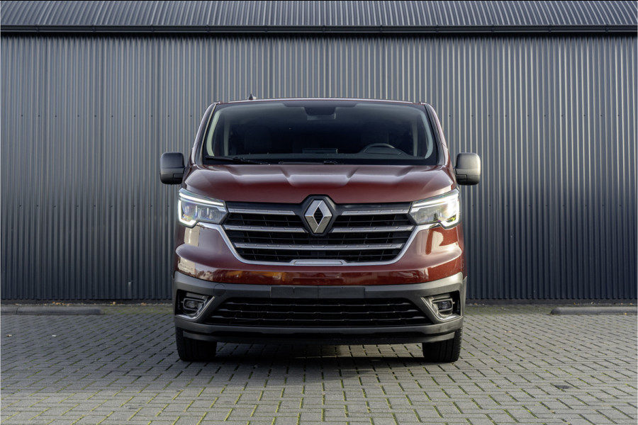 Renault Trafic Blue dCi 150PK | L2H1 | 9-Zits | EX BTW/BPM | LED | Canera | Navi | Zijschuifdeur R+L | Cruise | Airco | PDC | Euro 6