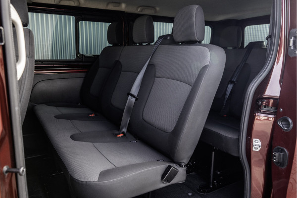 Renault Trafic Blue dCi 150PK | L2H1 | 9-Zits | EX BTW/BPM | LED | Canera | Navi | Zijschuifdeur R+L | Cruise | Airco | PDC | Euro 6