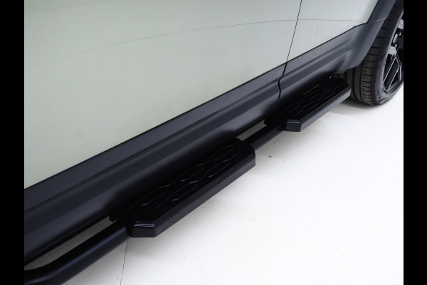 Land Rover Defender 110 2.0 P400e Urban | Panoramadak | Wide Arch | Luchtvering | Meridian | 360 | Sidesteps | Trekhaak