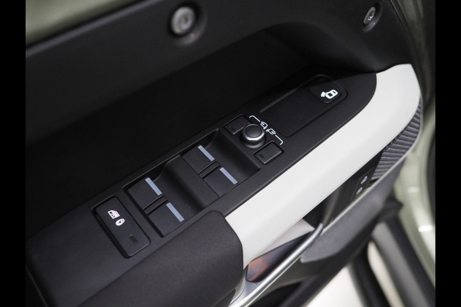 Land Rover Defender 110 2.0 P400e Urban | Panoramadak | Wide Arch | Luchtvering | Meridian | 360 | Sidesteps | Trekhaak