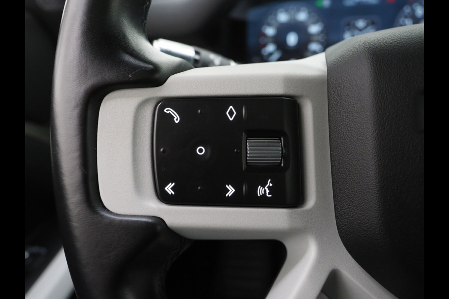 Land Rover Defender 110 2.0 P400e Urban | Panoramadak | Wide Arch | Luchtvering | Meridian | 360 | Sidesteps | Trekhaak