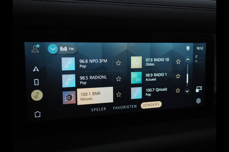 Land Rover Defender 110 2.0 P400e Urban | Panoramadak | Wide Arch | Luchtvering | Meridian | 360 | Sidesteps | Trekhaak