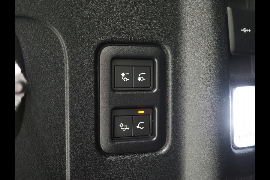 Land Rover Defender 110 2.0 P400e Urban | Panoramadak | Wide Arch | Luchtvering | Meridian | 360 | Sidesteps | Trekhaak