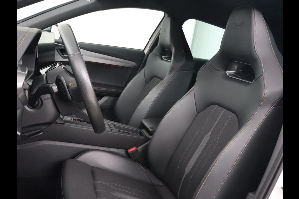 CUPRA Formentor 1.4 eHybrid VZ | 245pk | Stoelverwarming | 360 Camera | Adaptive cruise | Carplay | Navigatie | Sfeerverlichting | Keyless | Sportstoelen | Memory | PHEV | Plug In