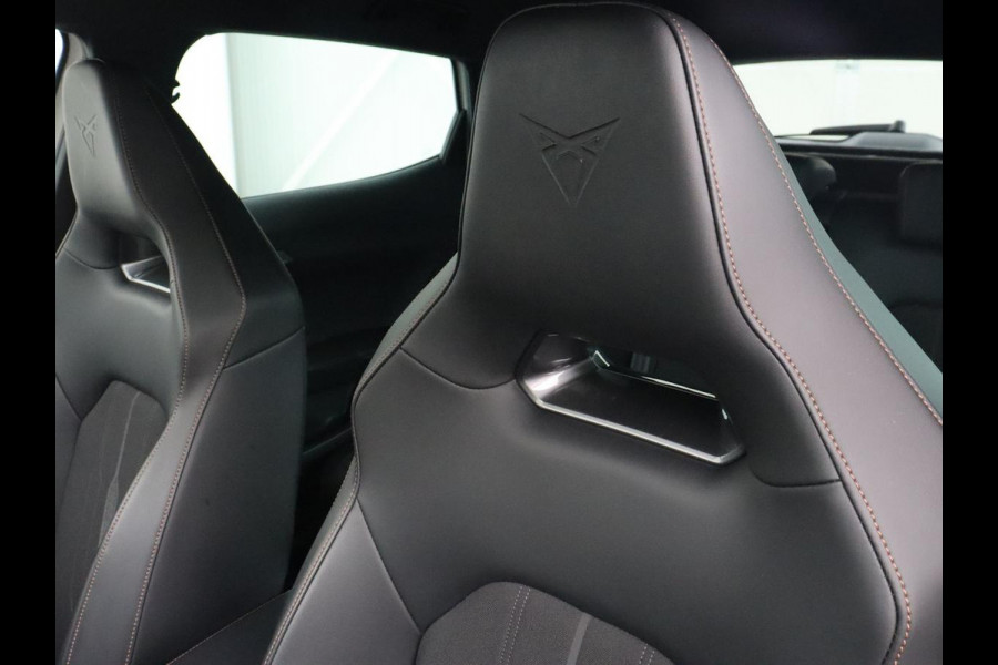 CUPRA Formentor 1.4 eHybrid VZ | 245pk | Stoelverwarming | 360 Camera | Adaptive cruise | Carplay | Navigatie | Sfeerverlichting | Keyless | Sportstoelen | Memory | PHEV | Plug In