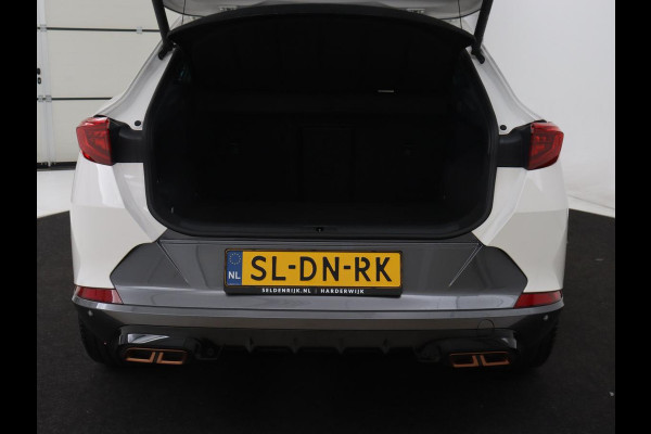 CUPRA Formentor 1.4 eHybrid VZ | 245pk | Stoelverwarming | 360 Camera | Adaptive cruise | Carplay | Navigatie | Sfeerverlichting | Keyless | Sportstoelen | Memory | PHEV | Plug In