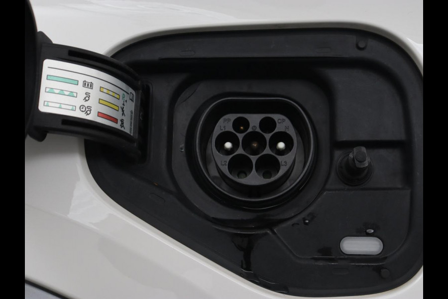 CUPRA Formentor 1.4 eHybrid VZ | 245pk | Stoelverwarming | 360 Camera | Adaptive cruise | Carplay | Navigatie | Sfeerverlichting | Keyless | Sportstoelen | Memory | PHEV | Plug In