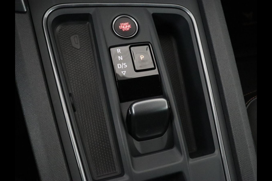 CUPRA Formentor 1.4 eHybrid VZ | 245pk | Stoelverwarming | 360 Camera | Adaptive cruise | Carplay | Navigatie | Sfeerverlichting | Keyless | Sportstoelen | Memory | PHEV | Plug In