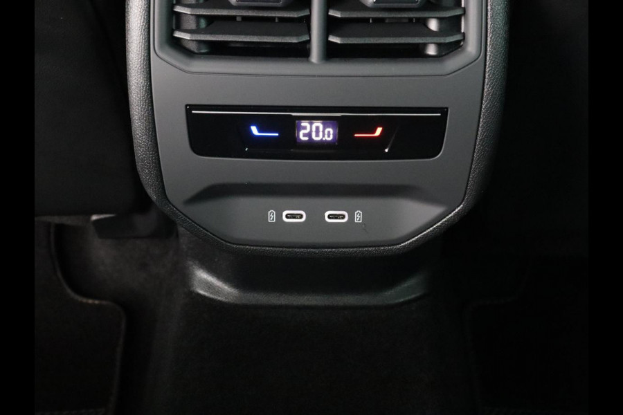 CUPRA Formentor 1.4 eHybrid VZ | 245pk | Stoelverwarming | 360 Camera | Adaptive cruise | Carplay | Navigatie | Sfeerverlichting | Keyless | Sportstoelen | Memory | PHEV | Plug In