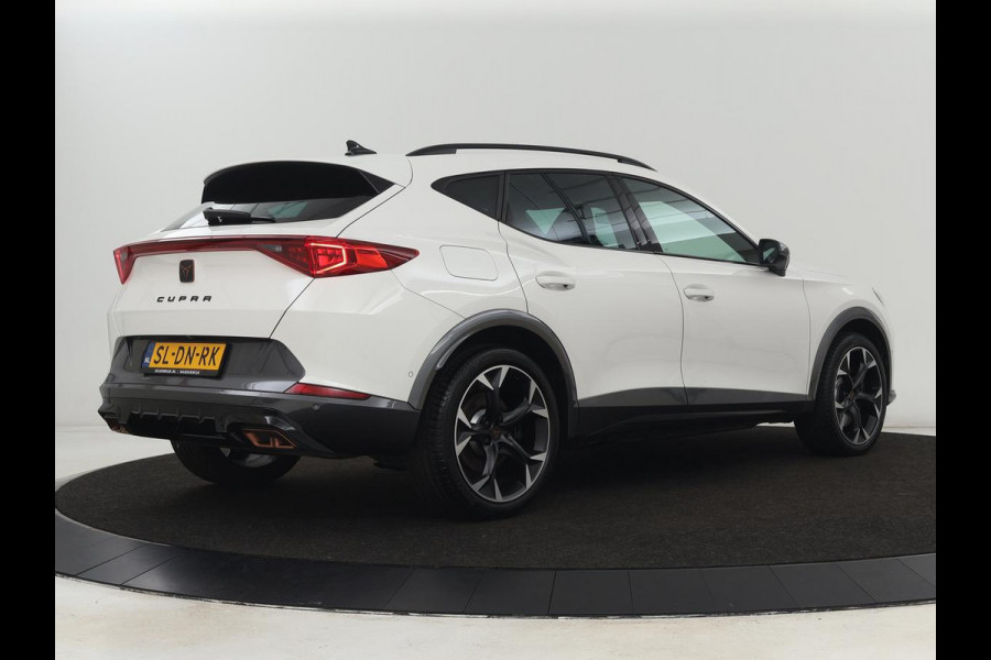 CUPRA Formentor 1.4 eHybrid VZ | 245pk | Stoelverwarming | 360 Camera | Adaptive cruise | Carplay | Navigatie | Sfeerverlichting | Keyless | Sportstoelen | Memory | PHEV | Plug In