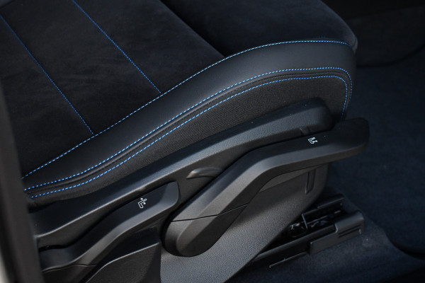 BMW X1 xDrive25e M-Sport Pano Trekhaak Camera 3786km!