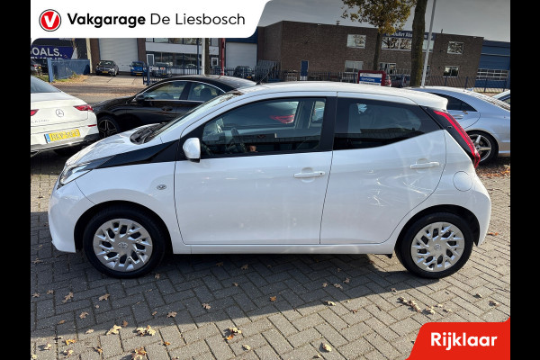 Toyota Aygo 1.0 VVT-i x-play/camera /airco/apple carplay/mf stuur/boeken