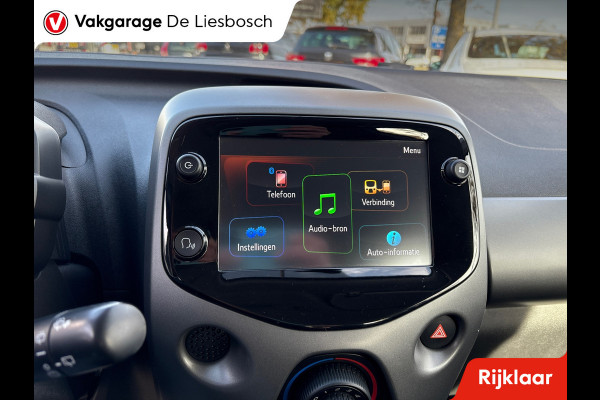 Toyota Aygo 1.0 VVT-i x-play/camera /airco/apple carplay/mf stuur/boeken
