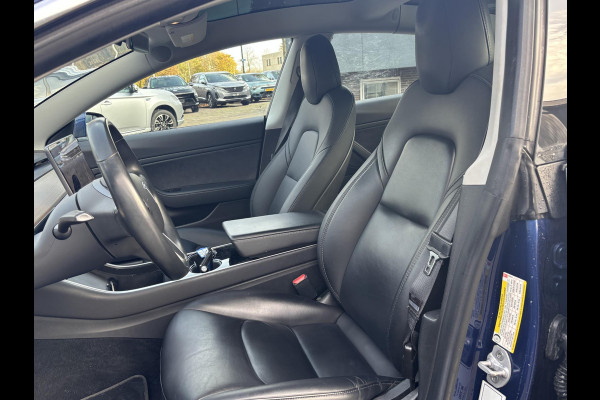 Tesla Model 3 Long Range AWD 75 kWh AFNEEMBARE TREKHAAK | 750KG TREKGEWICHT | ORIGNEEL NL AUTO | RIJKLAAR MET 12 MND BOVAG GARANTIE |