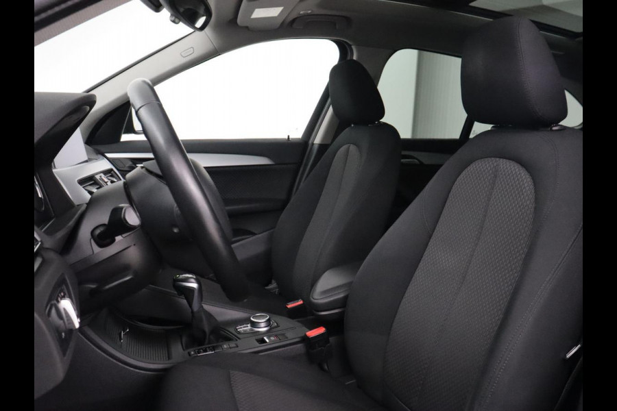 BMW X1 Xdrive25e Edrive Edition | Panoramadak | Stoelverwarming | Full LED | Navigatie | Climate control | Parkeerhulp | Cruise control | PHEV | Plug In