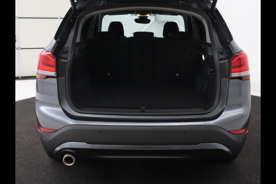 BMW X1 Xdrive25e Edrive Edition | Panoramadak | Stoelverwarming | Full LED | Navigatie | Climate control | Parkeerhulp | Cruise control | PHEV | Plug In