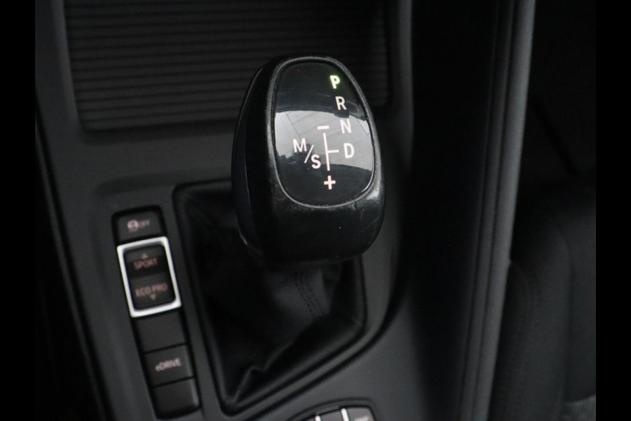 BMW X1 Xdrive25e Edrive Edition | Panoramadak | Stoelverwarming | Full LED | Navigatie | Climate control | Parkeerhulp | Cruise control | PHEV | Plug In