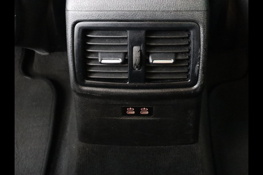 BMW X1 Xdrive25e Edrive Edition | Panoramadak | Stoelverwarming | Full LED | Navigatie | Climate control | Parkeerhulp | Cruise control | PHEV | Plug In