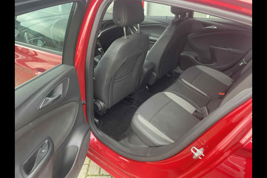 Opel Astra 1.2 Elegance / CarPlay / 360 camera