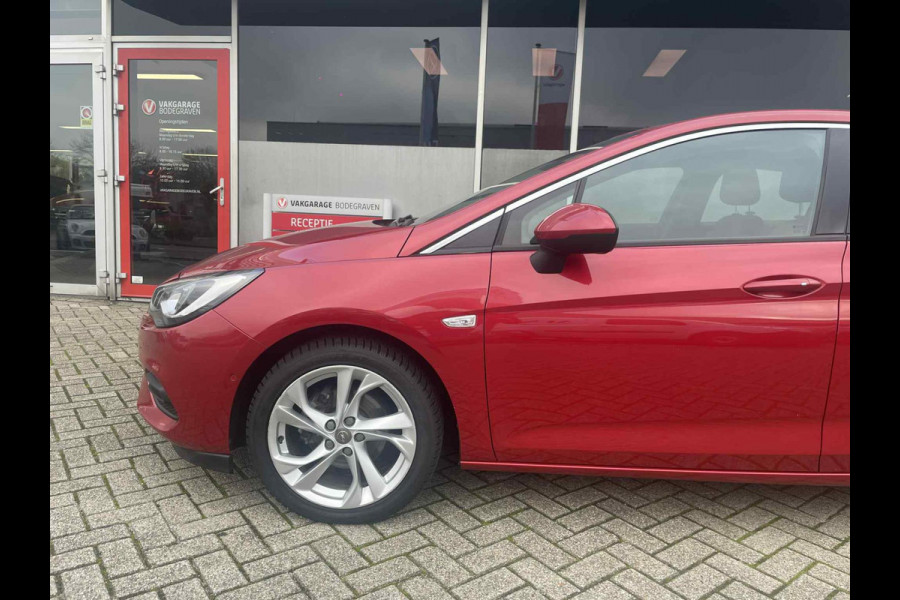 Opel Astra 1.2 Elegance / CarPlay / 360 camera