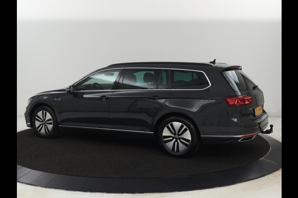 Volkswagen Passat 1.4 TSI PHEV GTE | Trekhaak | Stoelverwarming | Massage | Camera | Carplay | Adaptive cruise | Side Assist | Matrix LED | Navigatie | Parkeerhulp | Plug In